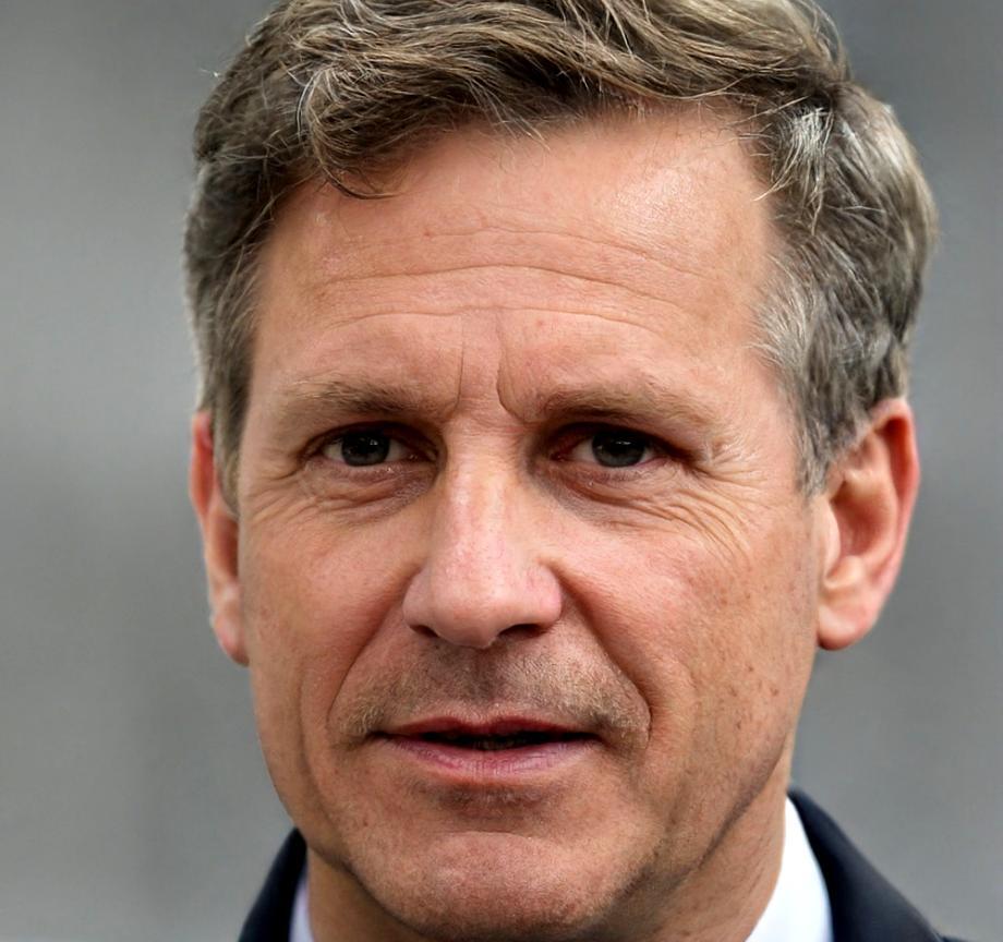 Portrait de Marc Bertrand, spécialiste en analyse sectorielle industrielle